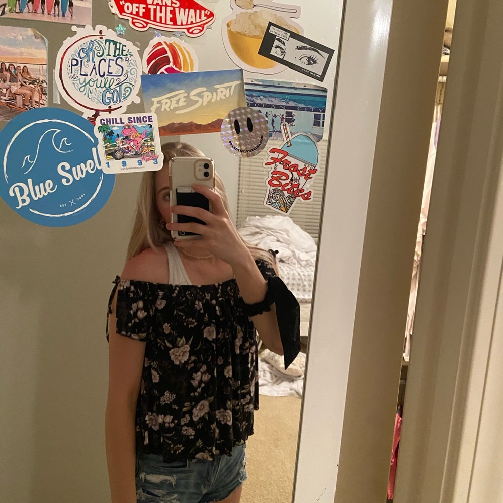 american eagle off the shoulder top
